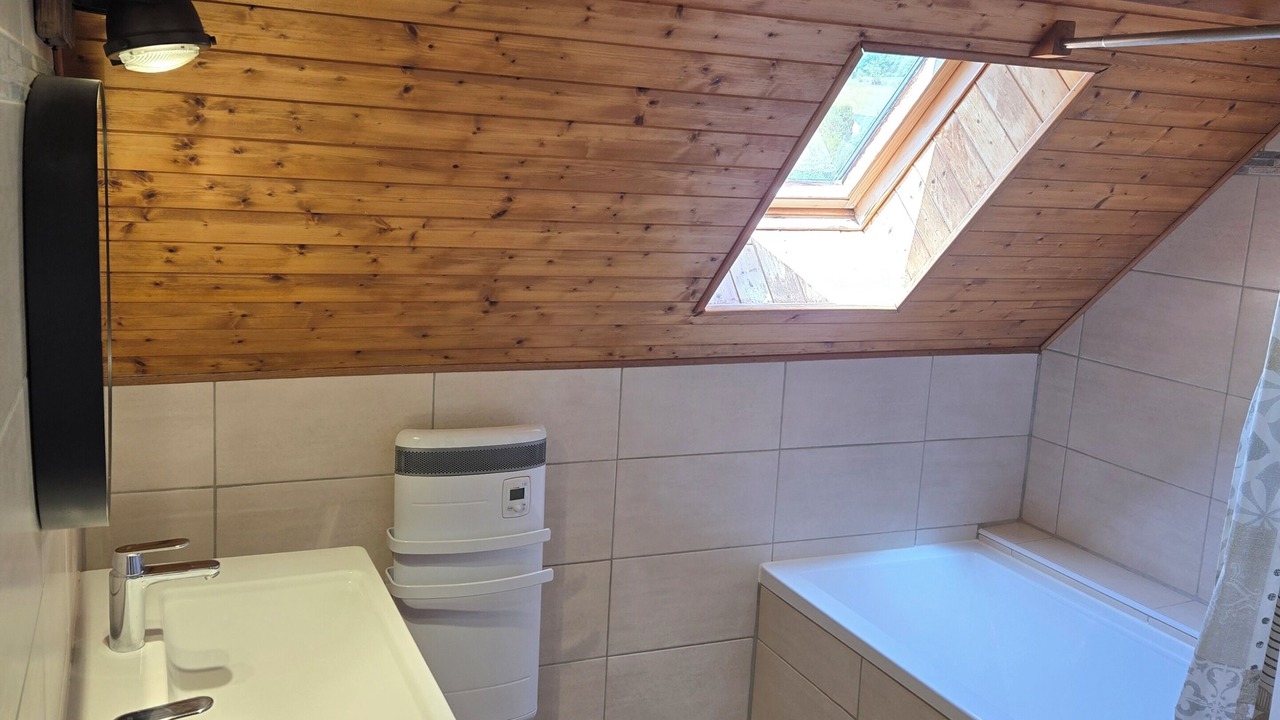 Photo of Bathroom in Cauterets