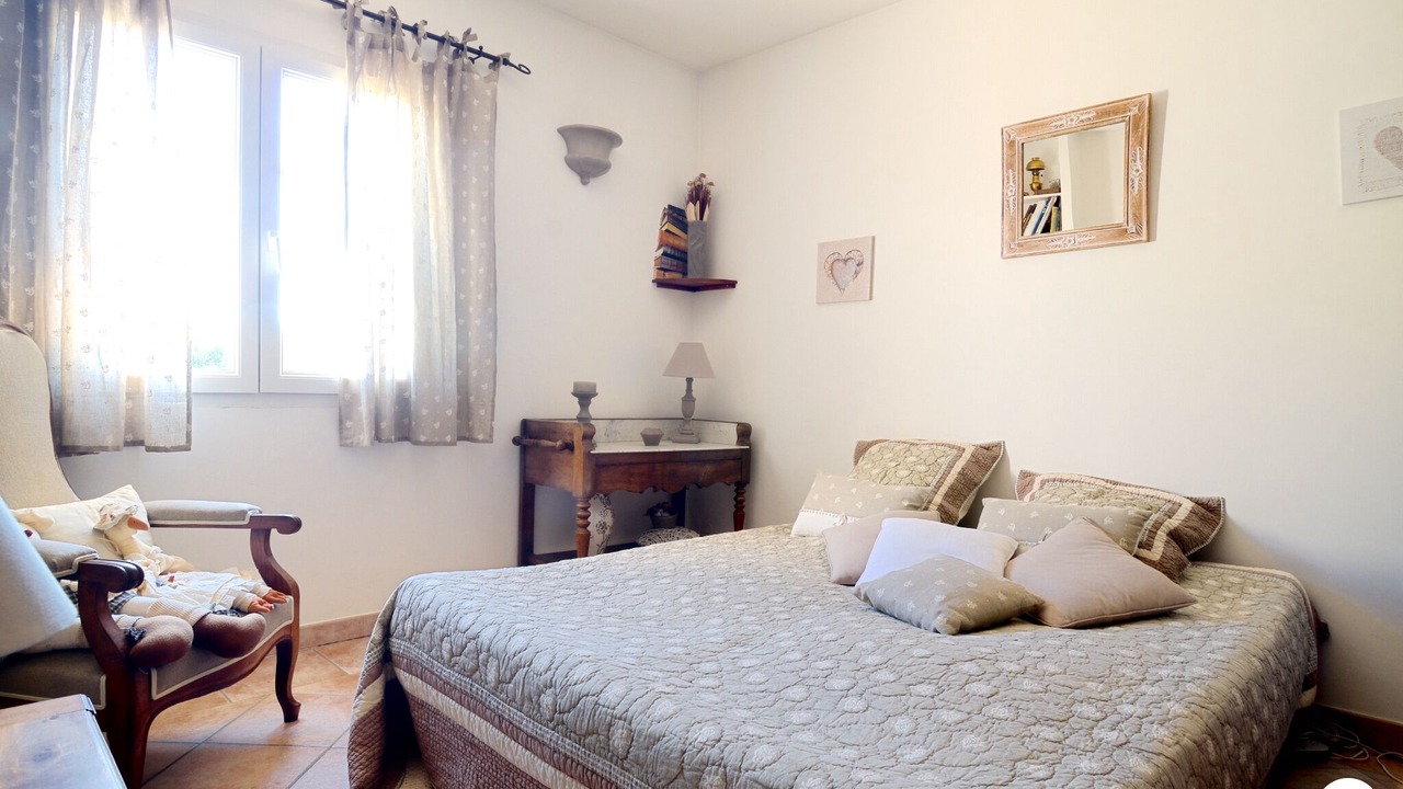 Photo of Bedroom in Eguilles