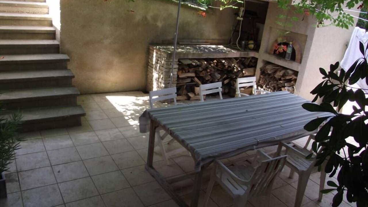 Photo of Patio Balcony in Eguilles