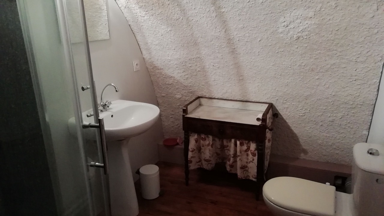 Photo of Bathroom in Saint-Laurent-d'Olt