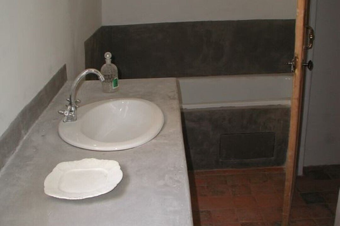 Photo of Bathroom in Rustrel