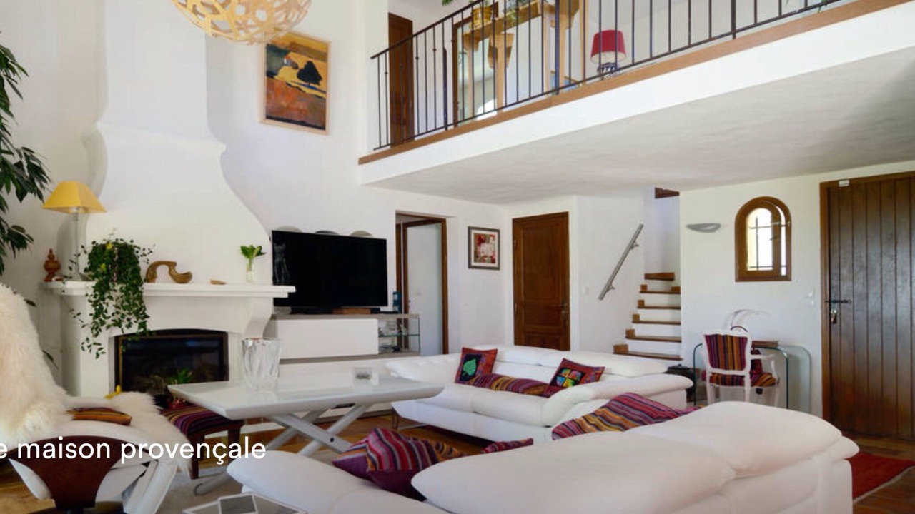 Photo of Livingroom in Eguilles