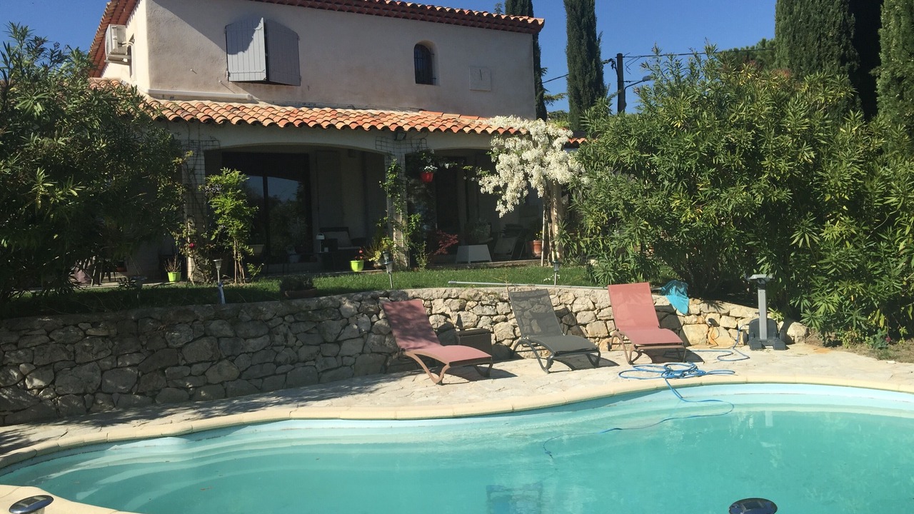 Photo of Outdoor in Eguilles
