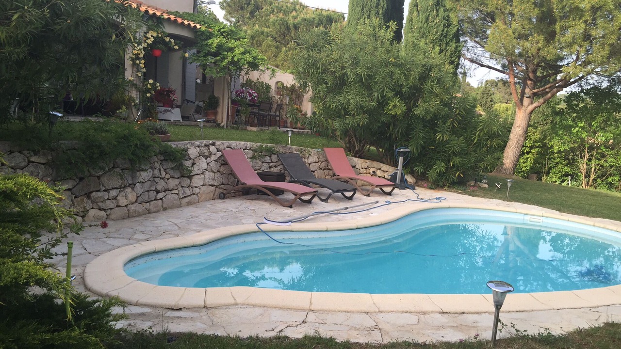 Photo of Outdoor in Eguilles