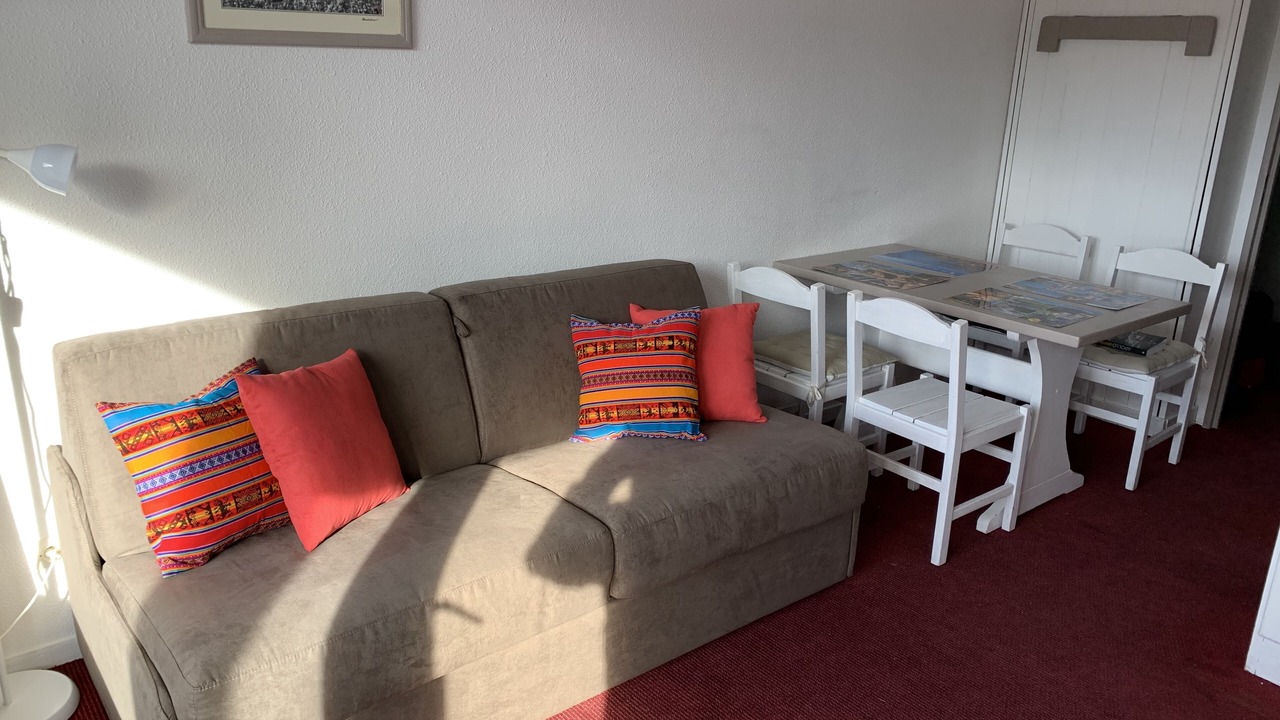 Photo of Livingroom in Arc-1800