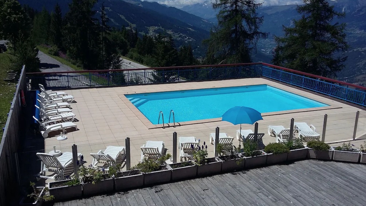 Photo of Outdoor in Arc-1800