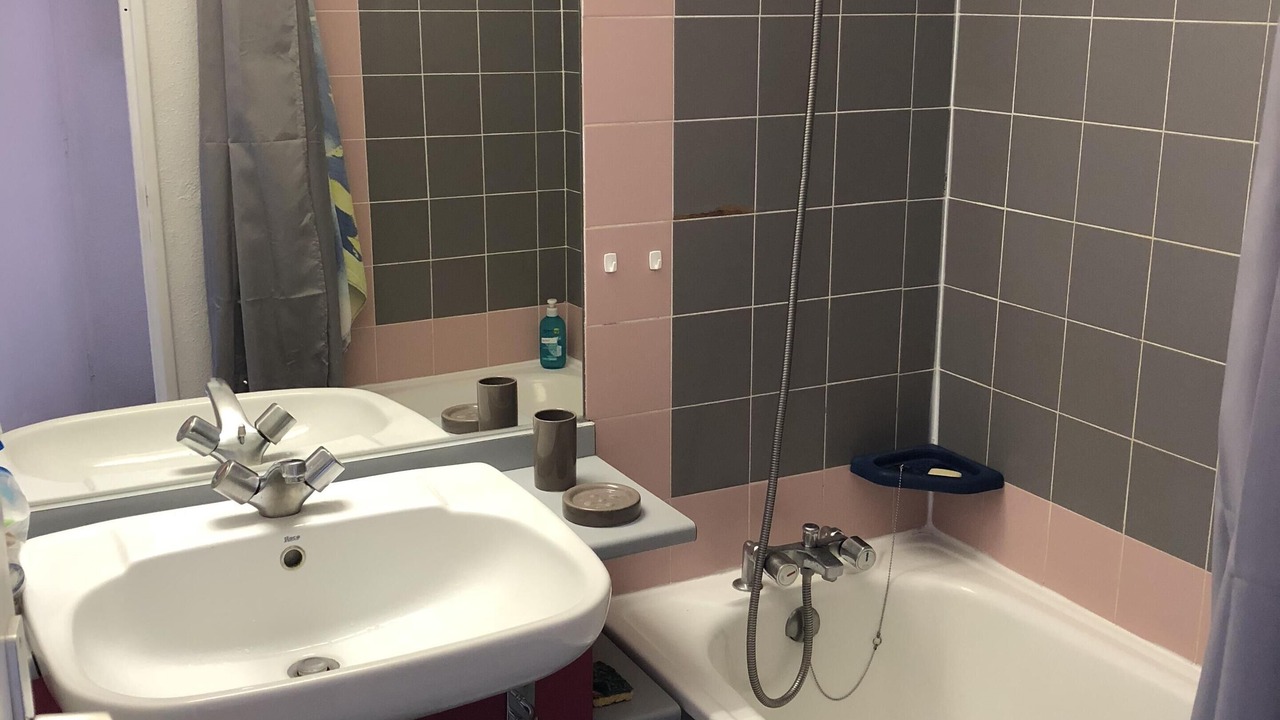 Photo of Bathroom in Arc-1800