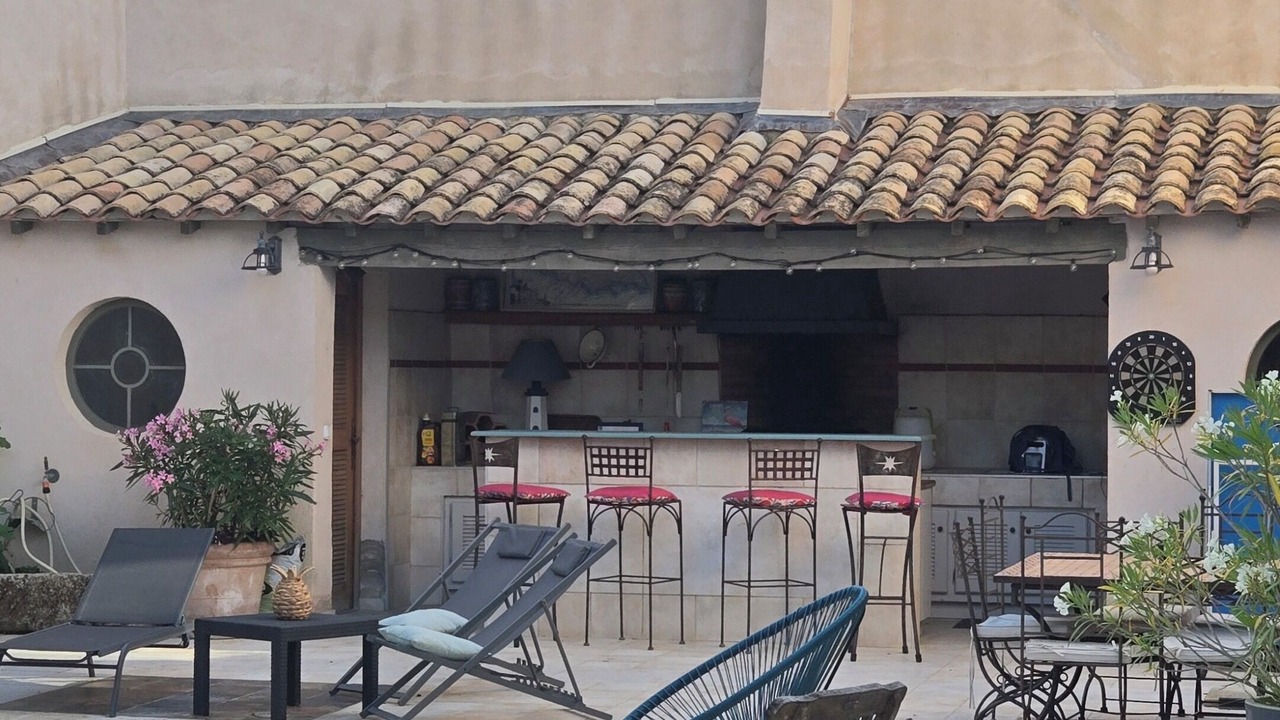 Photo of Outdoor in Saint-Series