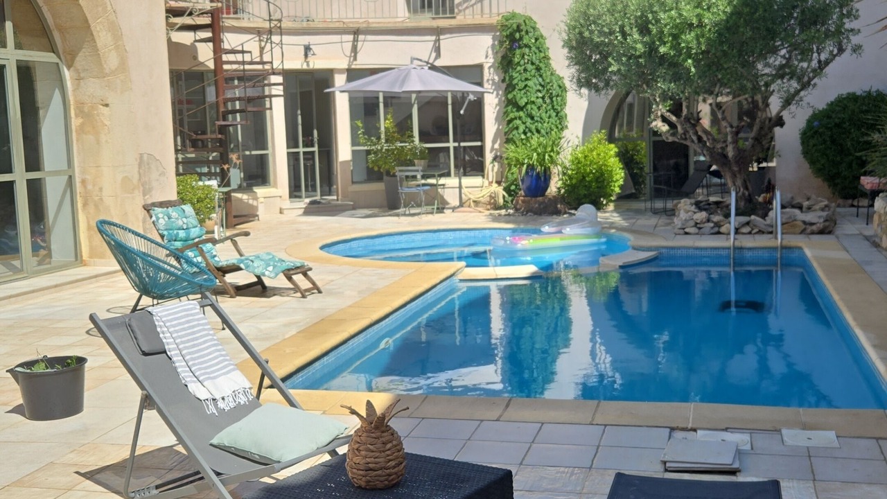 Photo of Outdoor in Saint-Series