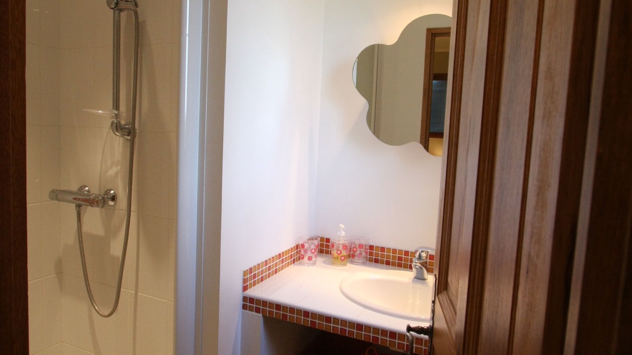 Photo of Bathroom in St.-Remy-de-Provence