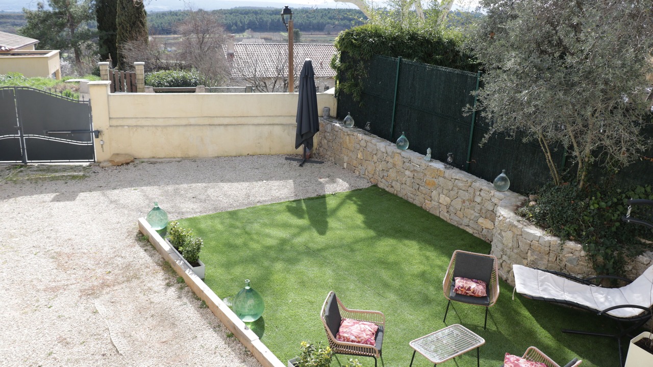 Photo of Outdoor in Puyloubier