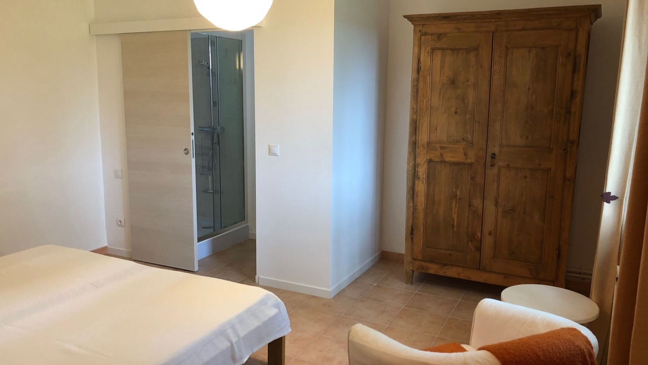Photo of Bedroom in Saint-Laurent-d'Aigouze