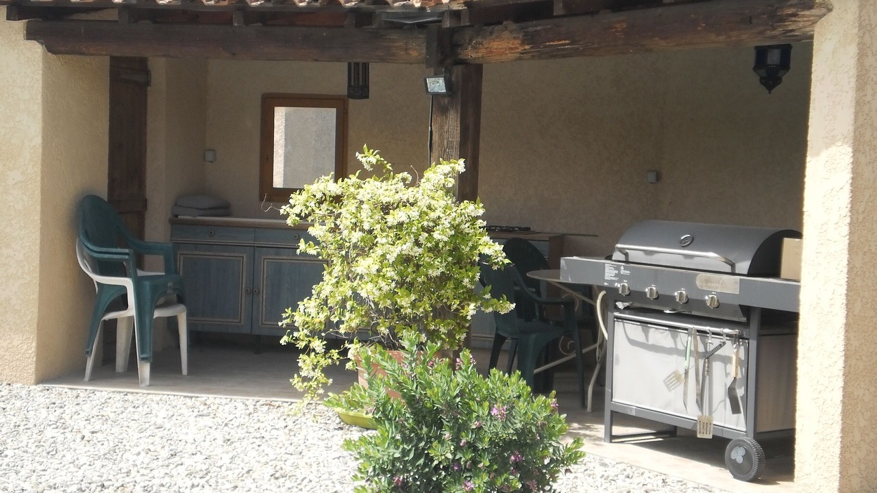 Photo of Outdoor in Sainte-Cecile-les-Vignes