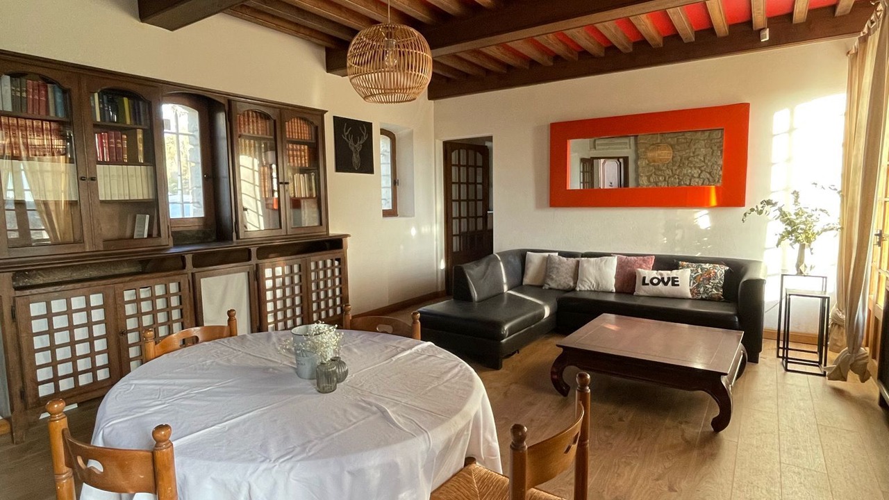 Photo of Livingroom in Saint-Hippolyte-le-Graveyron