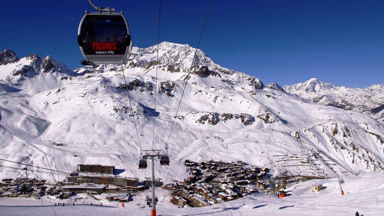 Photo of Others in Les Almes