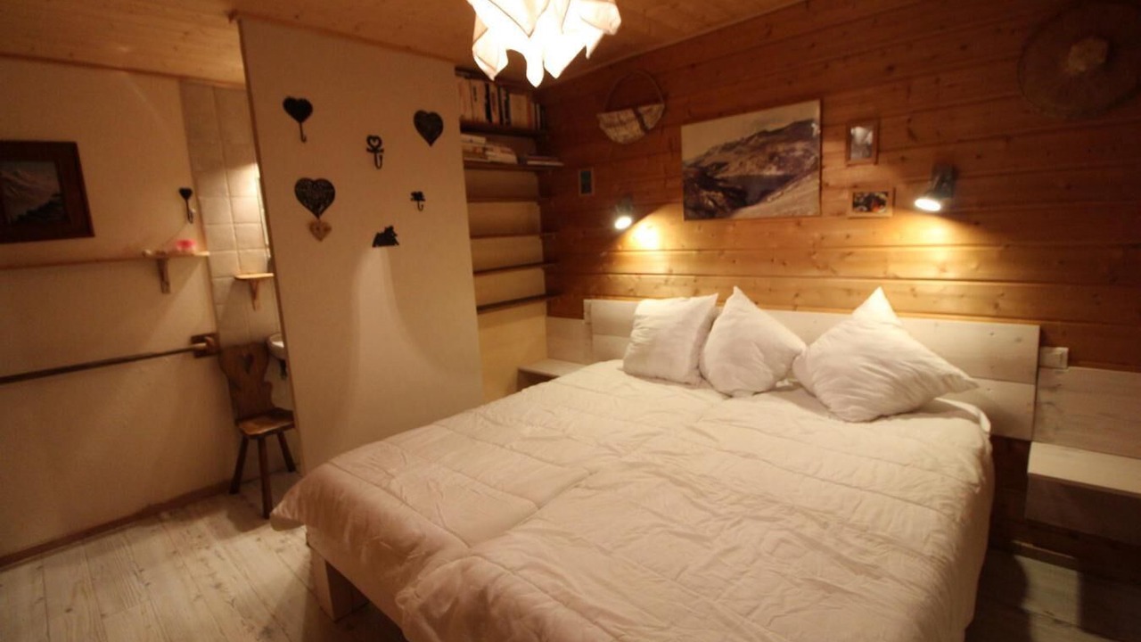 Photo of Bedroom in Les Almes