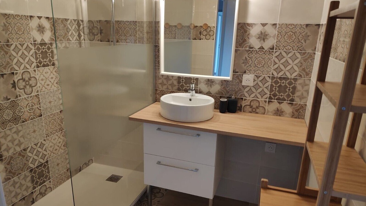 Photo of Bathroom in Bayonne