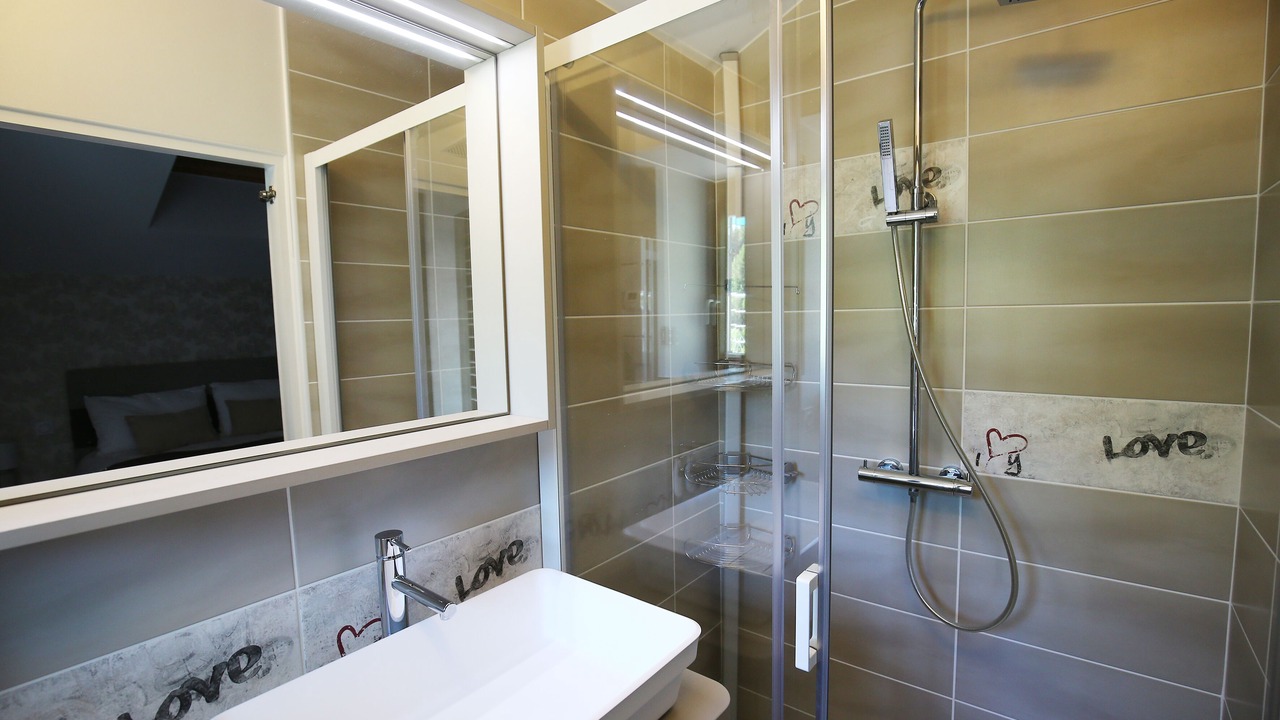 Photo of Bathroom in Saint-Beauzely