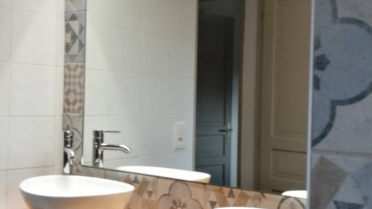 Photo of Bathroom in Camelas
