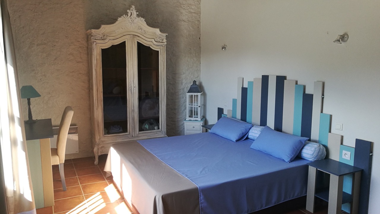 Photo of Bedroom in Camelas