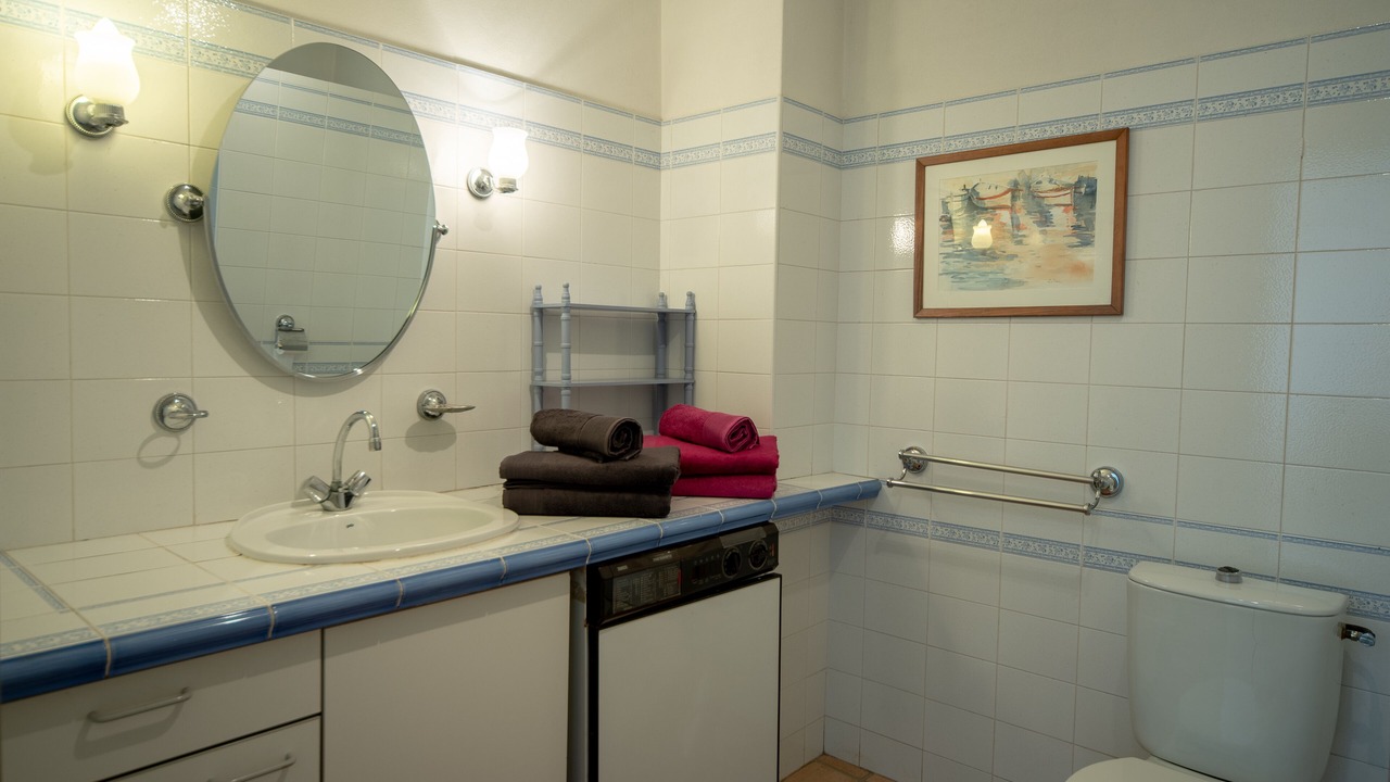 Photo of Bathroom in Roynac
