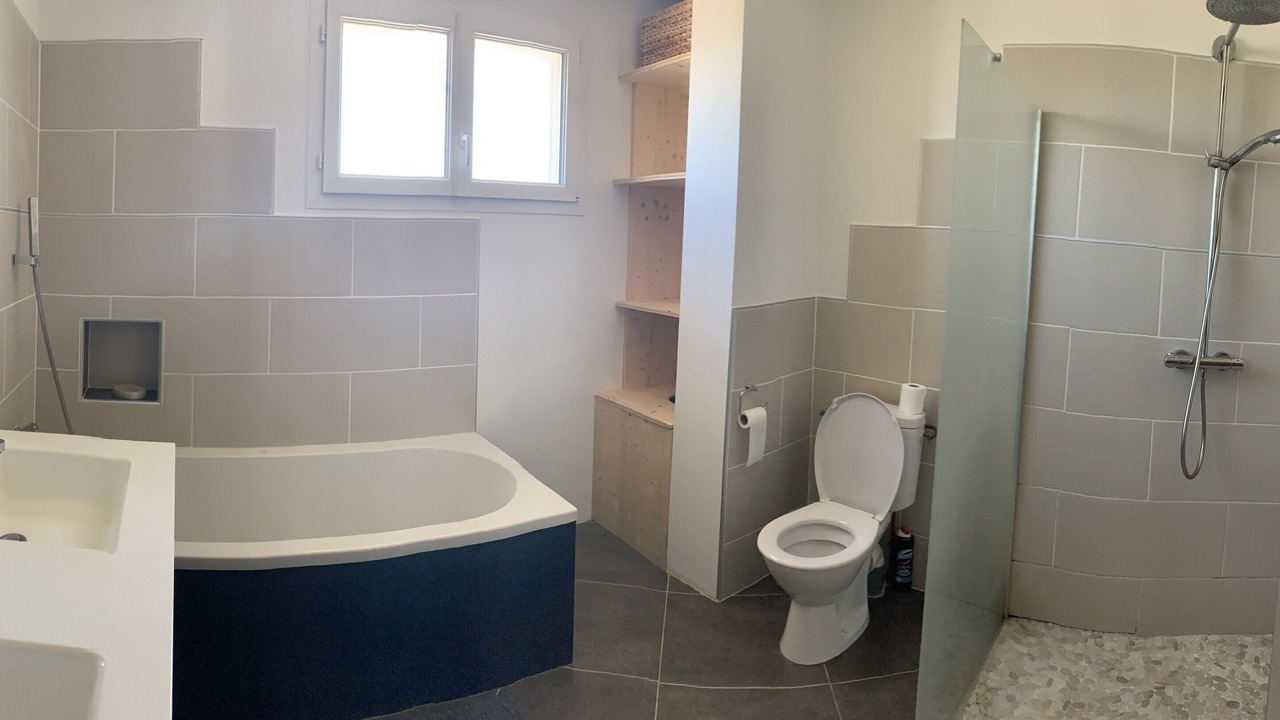 Photo of Bathroom in Beauvoisin
