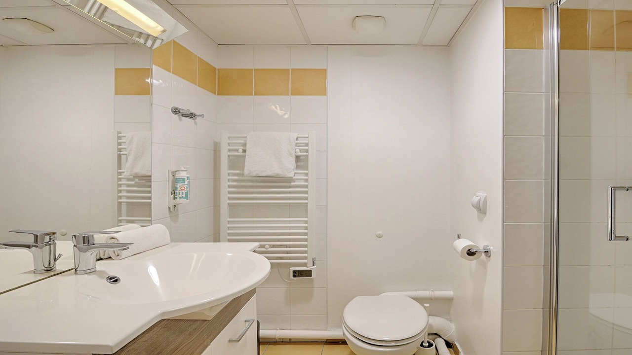 Photo of Bathroom in Le Port sous la Lune