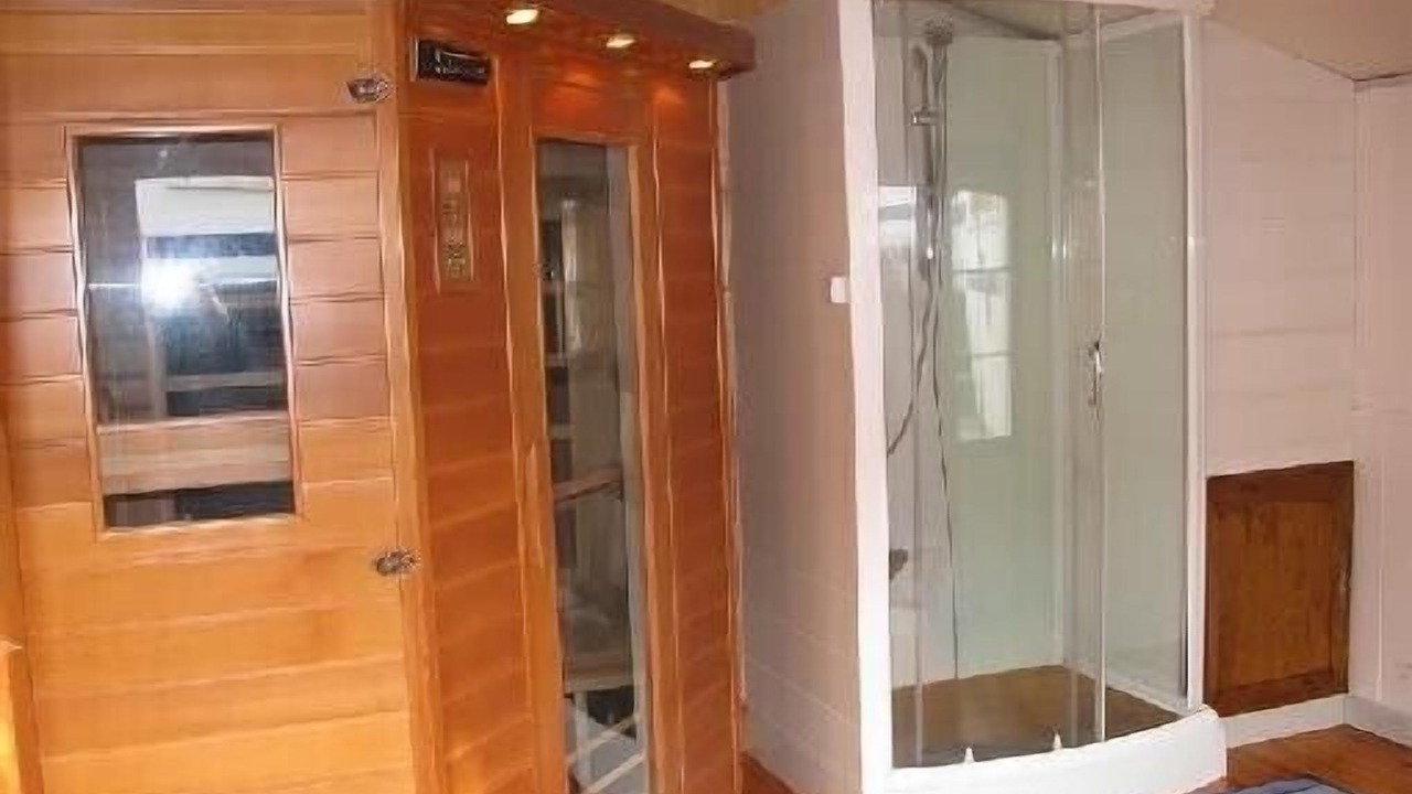 Photo of Bathroom in Lahonce
