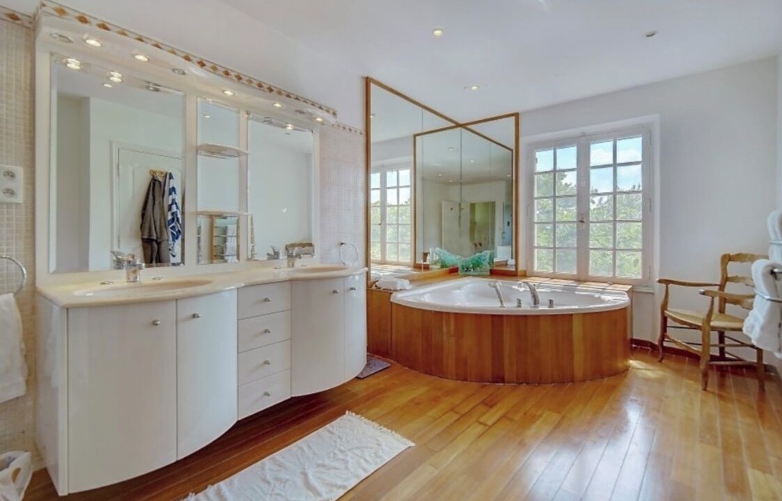 Photo of Bathroom in Grasse