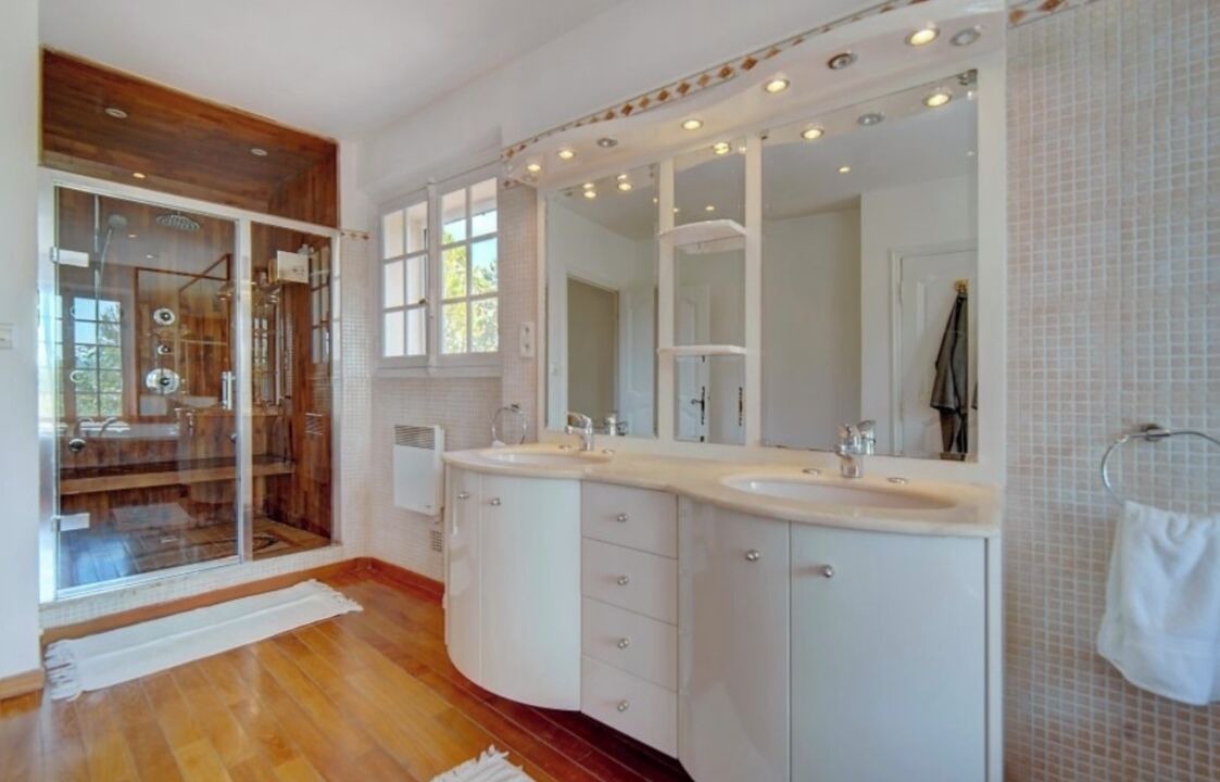 Photo of Bathroom in Grasse