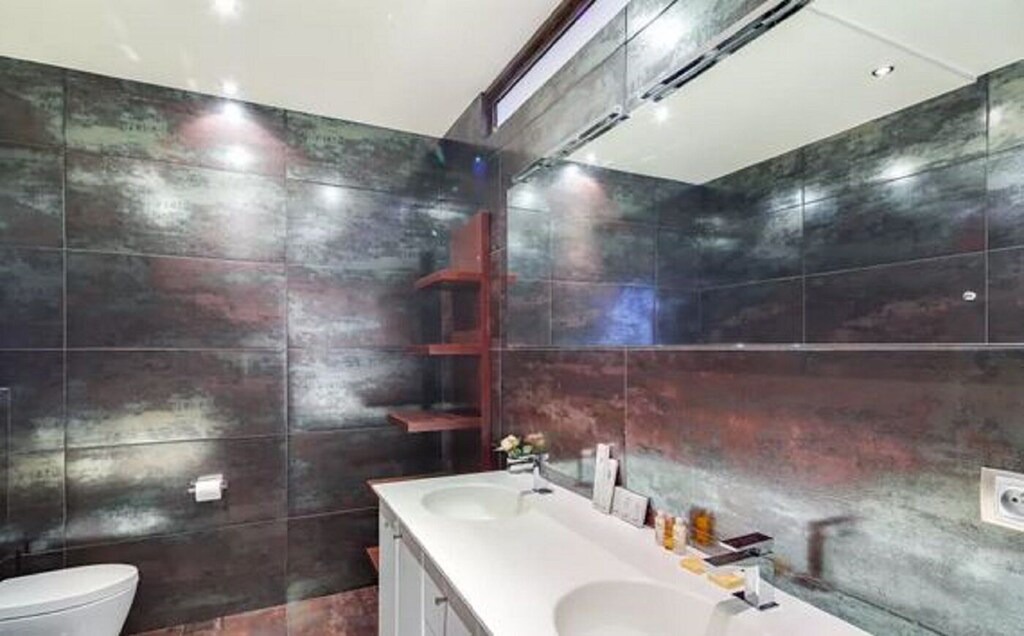 Photo of Bathroom in Champs-Elysees