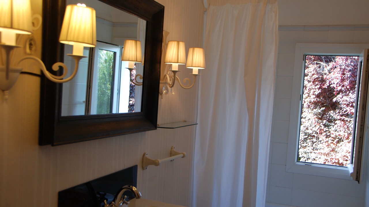 Photo of Bathroom in Poal