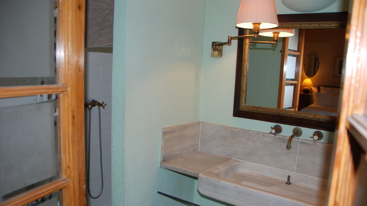Photo of Bathroom in Poal