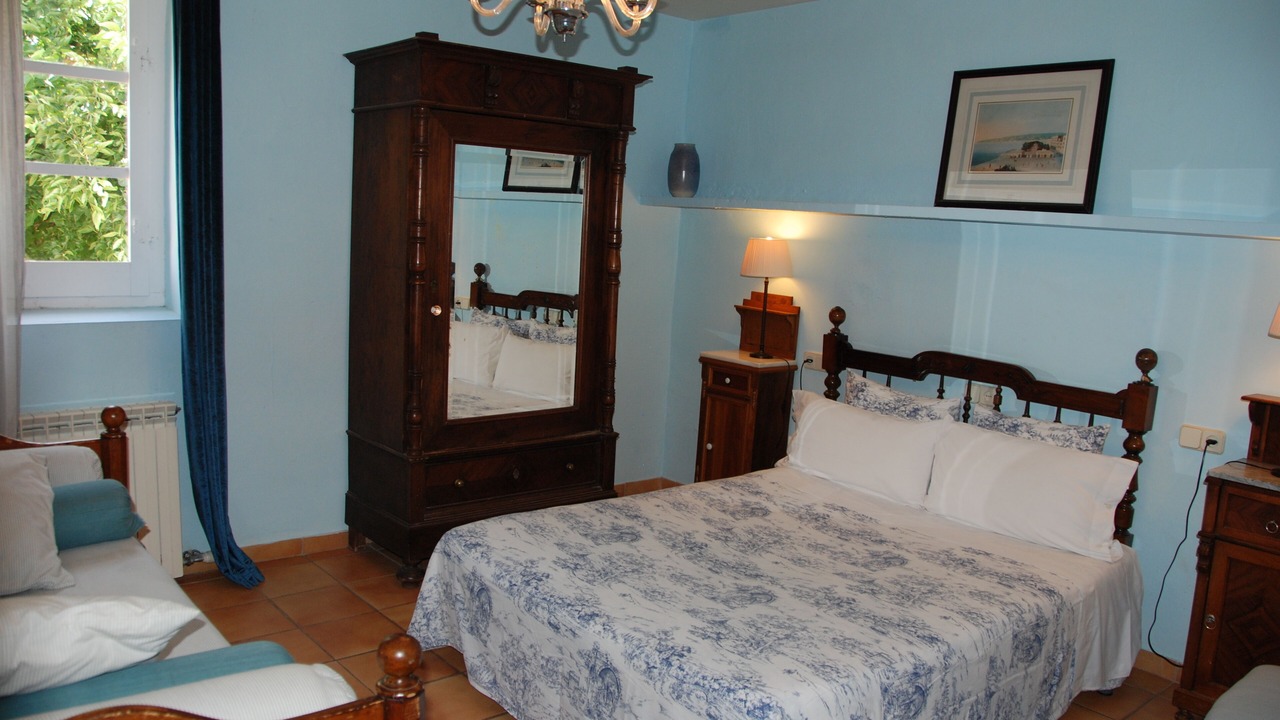 Photo of Bedroom in Poal