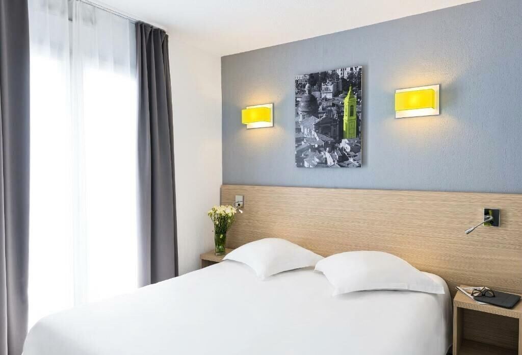Photo of Bedroom in Les Baumettes