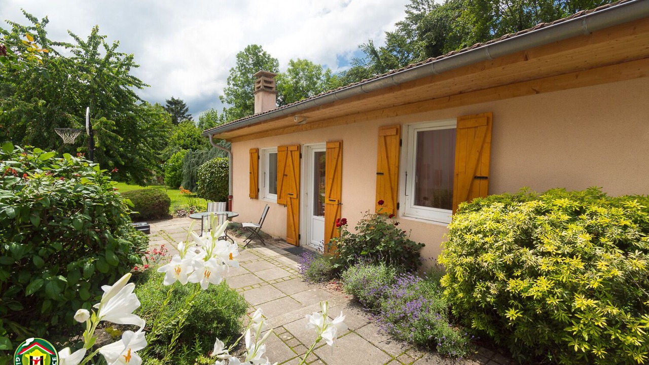 Photo of Patio Balcony in Brie-et-Angonnes