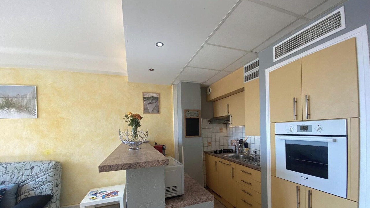 Photo of Kitchen in La Jetee