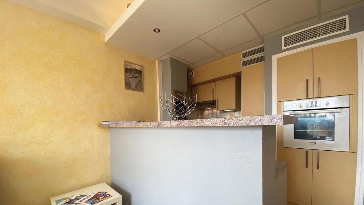 Photo of Kitchen in La Jetee