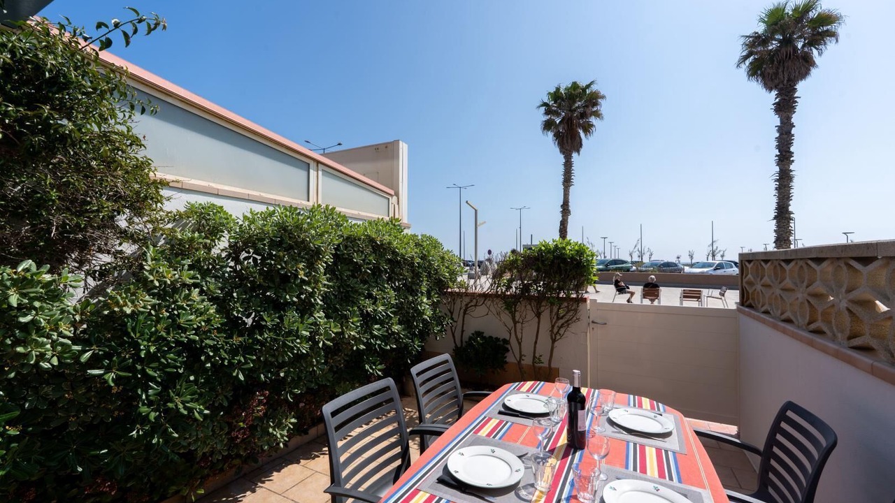 Photo of Outdoor in La Jetee