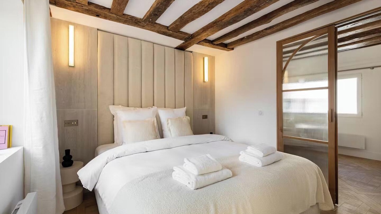 Photo of Bedroom in Sorbonne