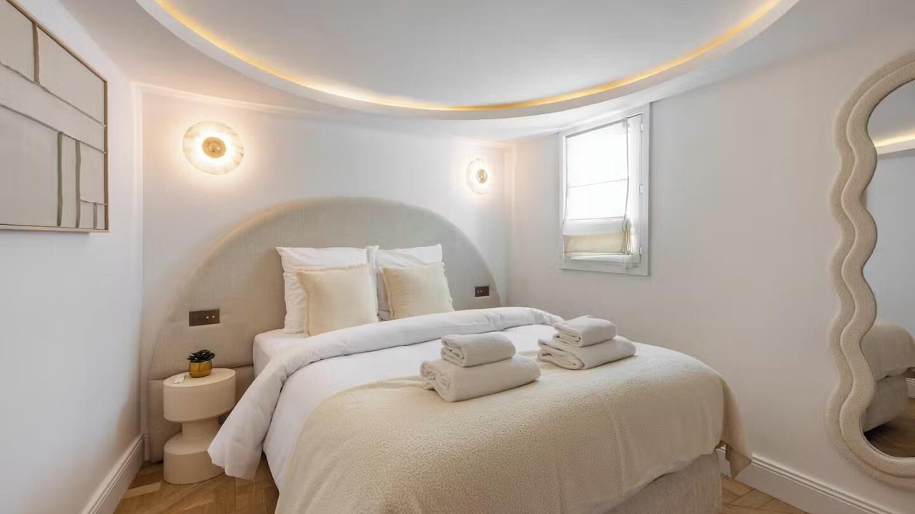 Photo of Bedroom in Sorbonne