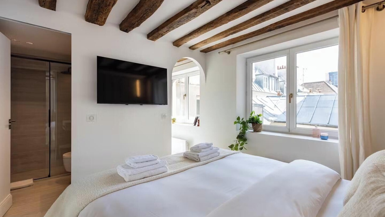 Photo of Bedroom in Sorbonne