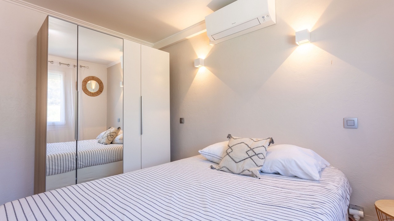 Photo of Bedroom in Les Issambres