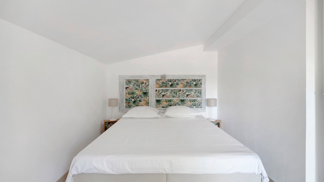 Photo of Bedroom in Varennes