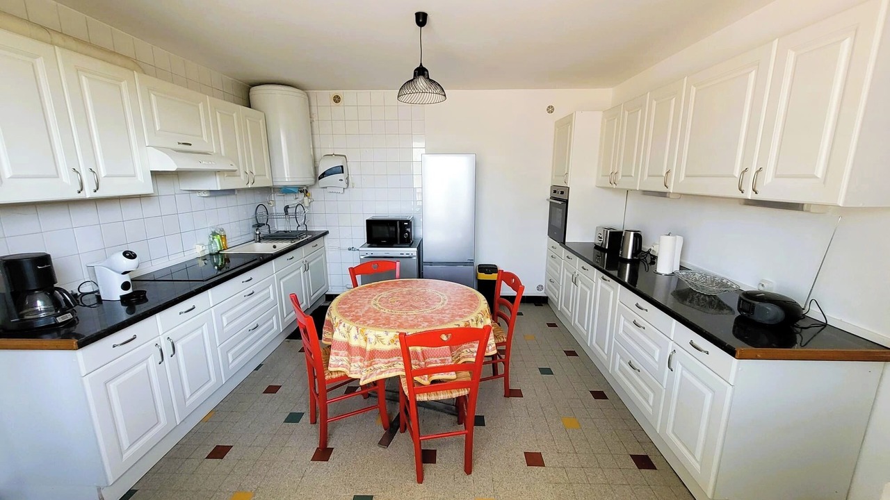 Photo of Kitchen in Loriol-sur-Drome
