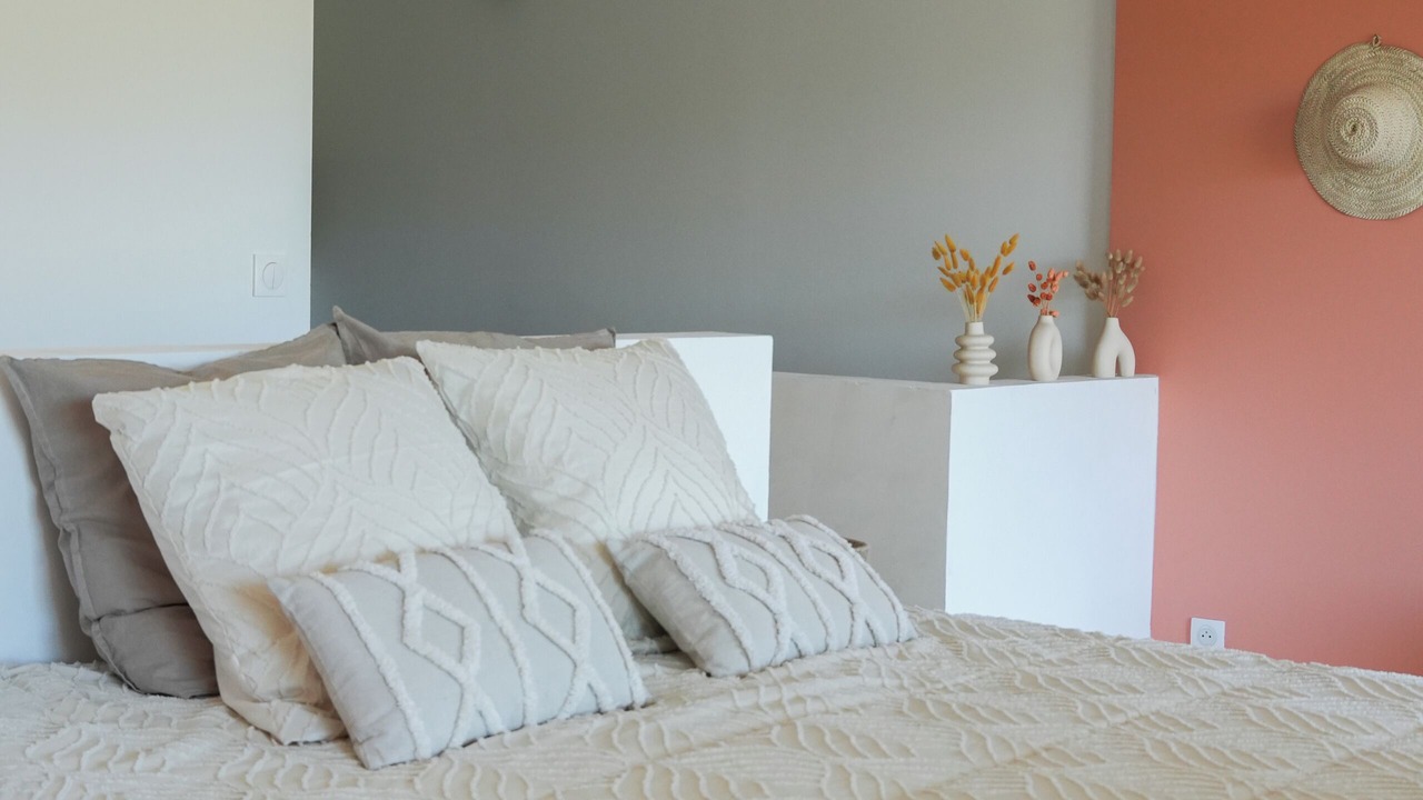 Photo of Bedroom in Saint-Martin-de-Londres