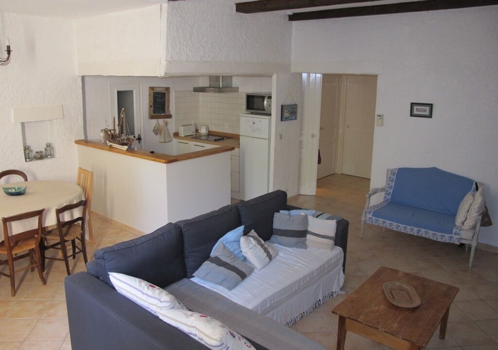 Photo of Livingroom in Rustrel