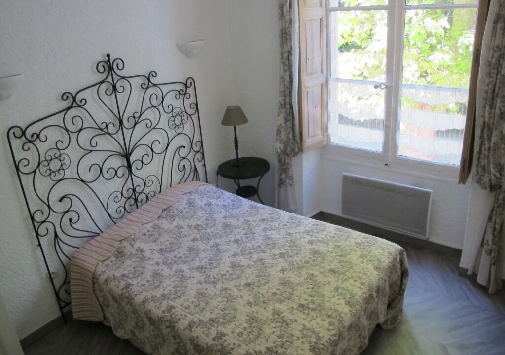 Photo of Bedroom in Rustrel