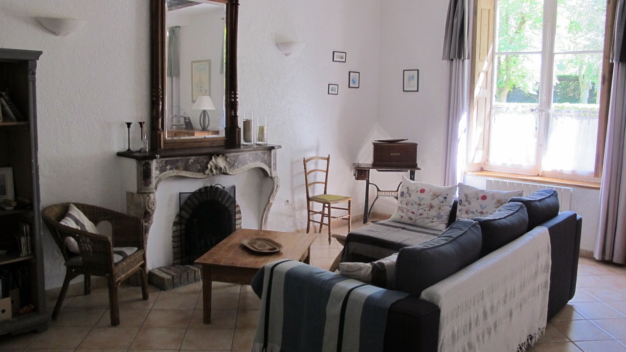 Photo of Livingroom in Rustrel