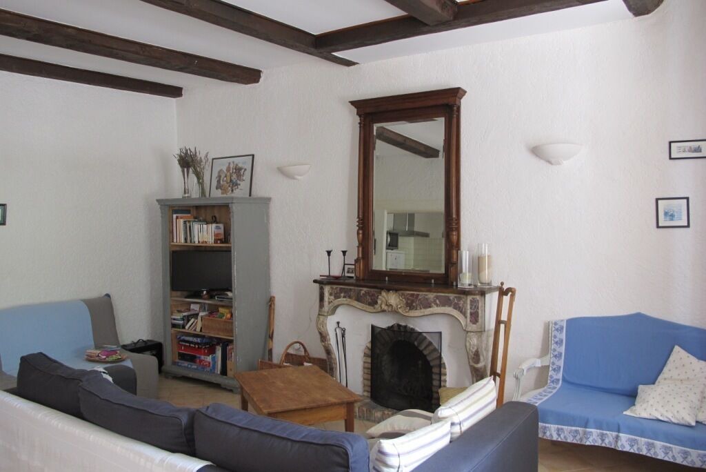 Photo of Livingroom in Rustrel